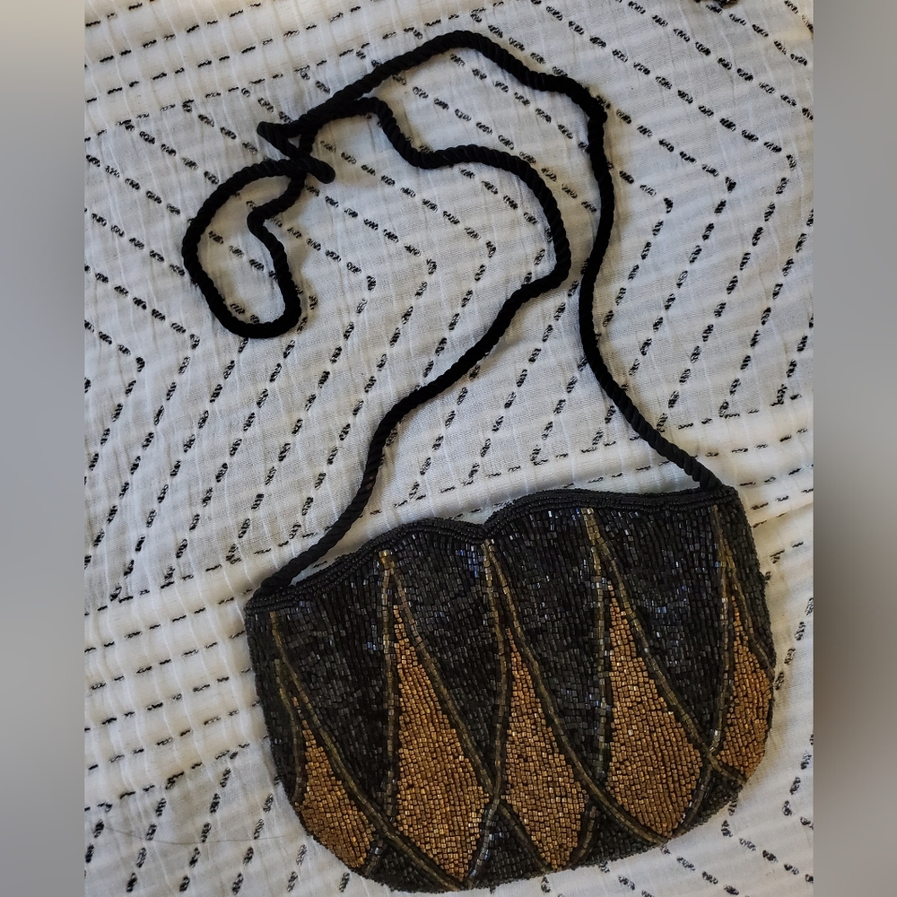 Vintage Black & Gold Beaded Evening Bag Art Deco Scalloped Cocktail Purse